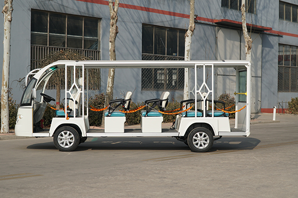 雨季節(jié)，雨水天氣又開始多起來了，萬一下雨天電動觀光車使用后進(jìn)水了，怎么辦呢? 電動觀光車是靠控制器啟動的，一旦控制器進(jìn)水或被雨水打濕，控制器就會無法使用，導(dǎo)致車輛啟動不了。所以我們平時需要注(圖3)